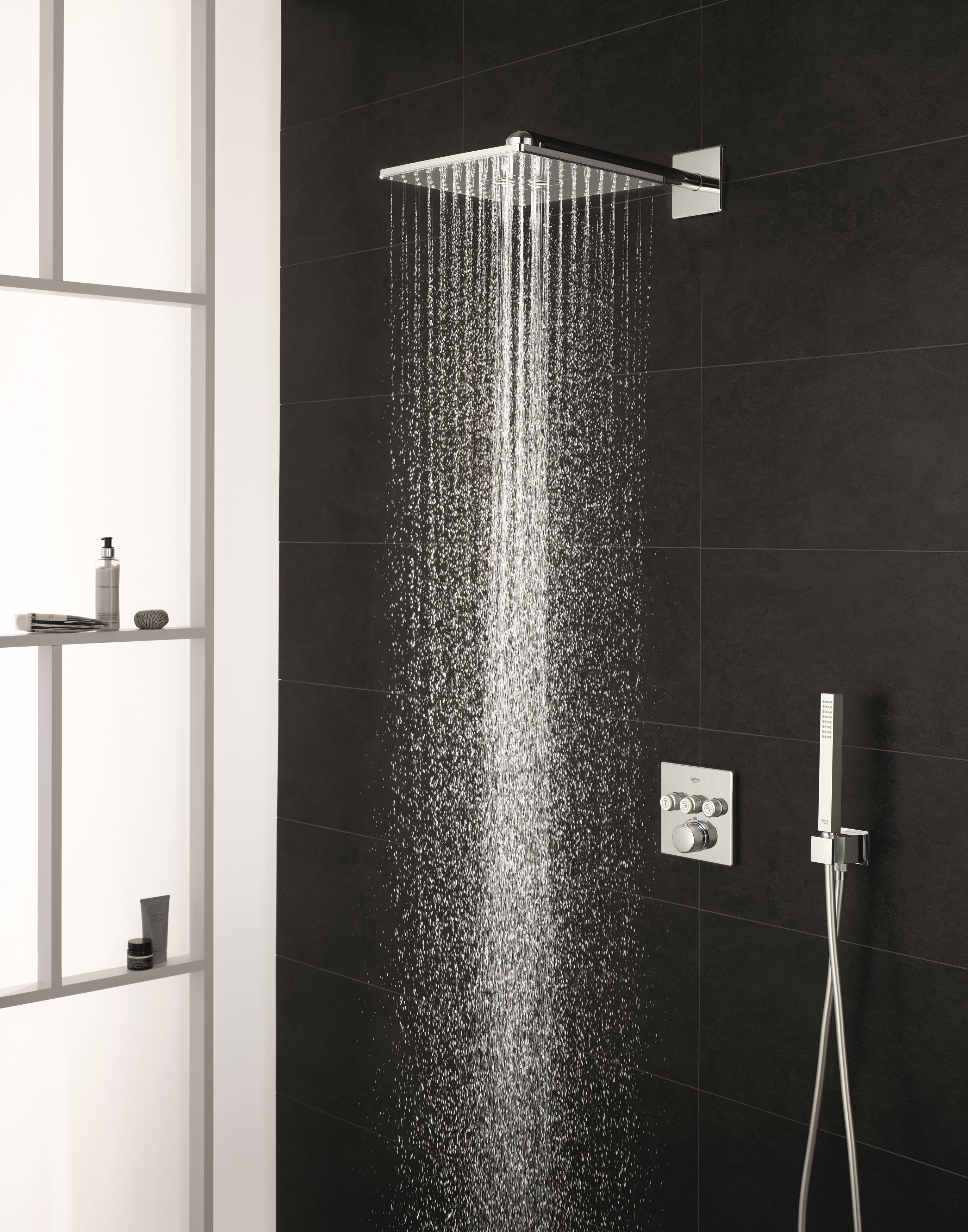 Versatilidad en la ducha con los termostatos empotrados Grohe SmartControl