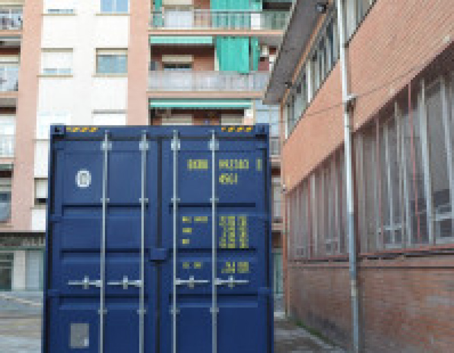 Blue container 46846