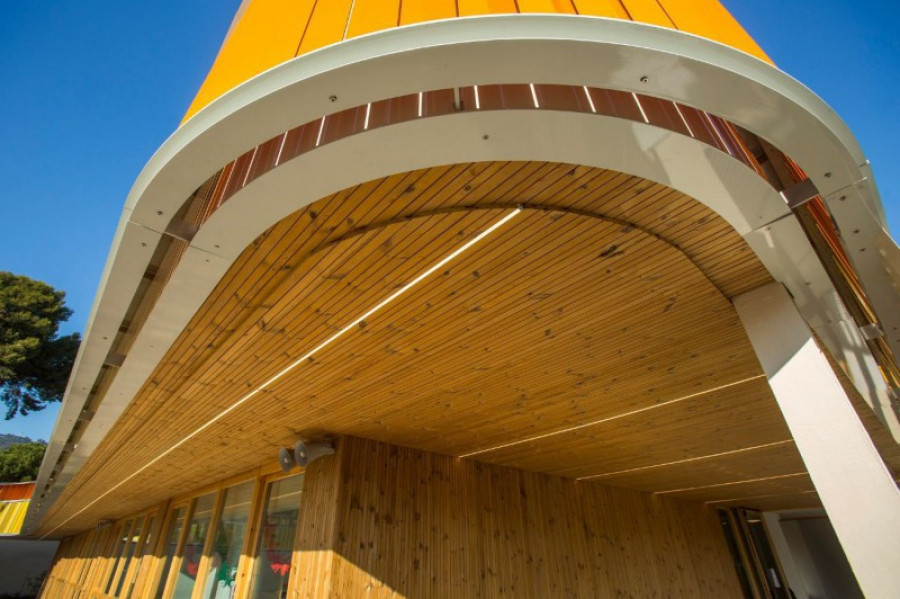 Gabarro lycee francais 04 32243