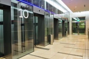 Ascensores ccomercial123rf 21131