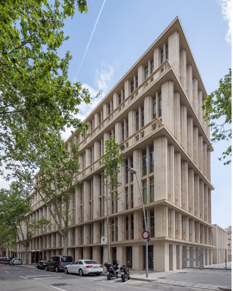 2023 09 07 13 24 11 NP Sistemas de aluminio WICONA en un edificio de oficinas proyectado por BAAS   