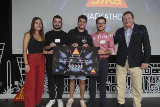 Equipo ganador Premio Hackathón