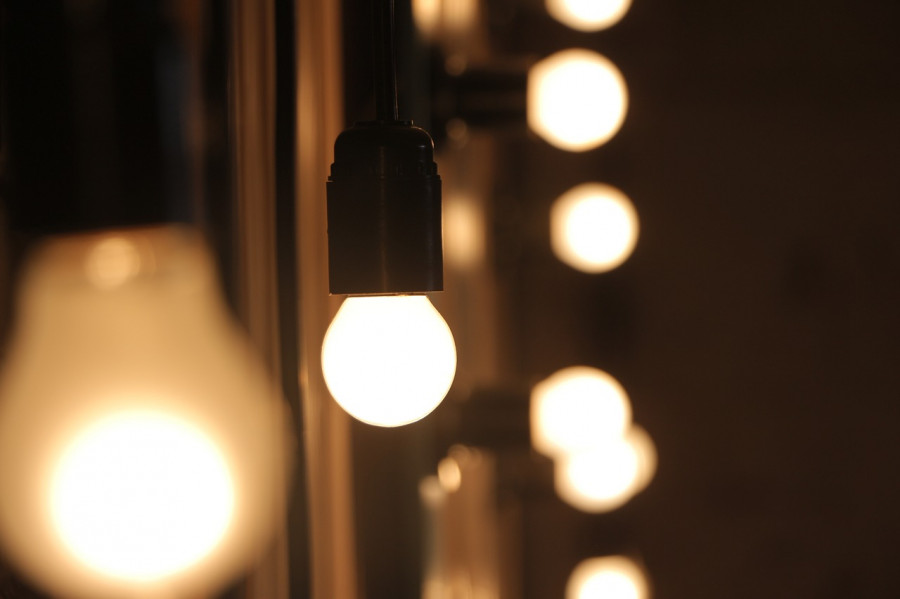 Light 1869945 1280