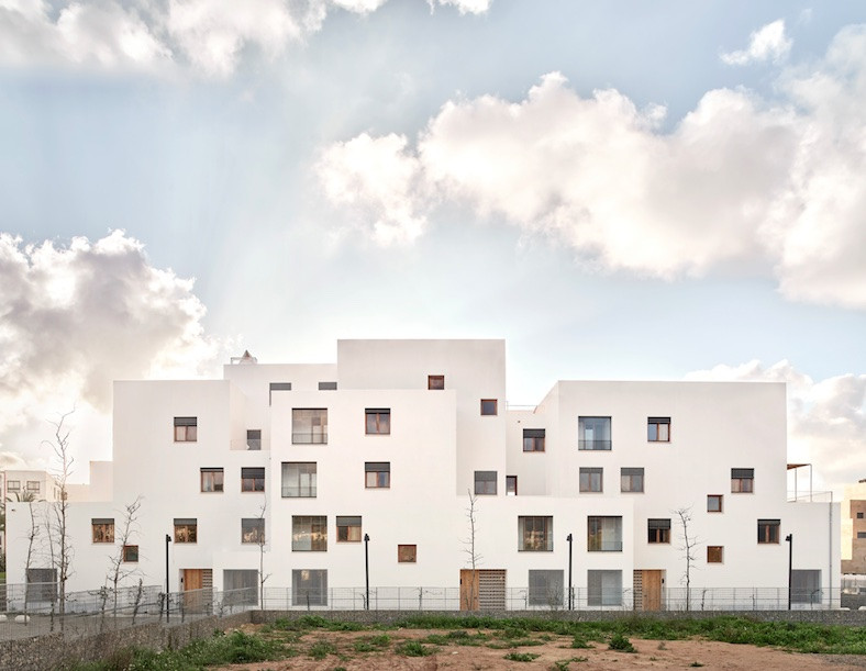 Raw Rooms   Casas de tierra (43 Viviendas sociales en Ibiza)  PERIS TORAL ARQUITECTES 