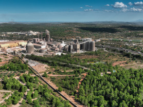 Imagen NdP consumo cemento 1er trimestre Planta de producción integral de cemento en España