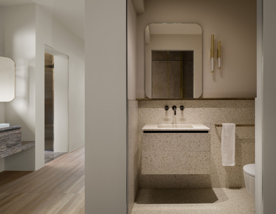 Kitzbuhel Private Apartment 01 bathroom 03