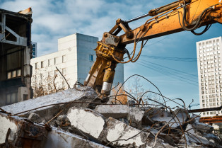 DemolicionEdificio CICabril25 123rf