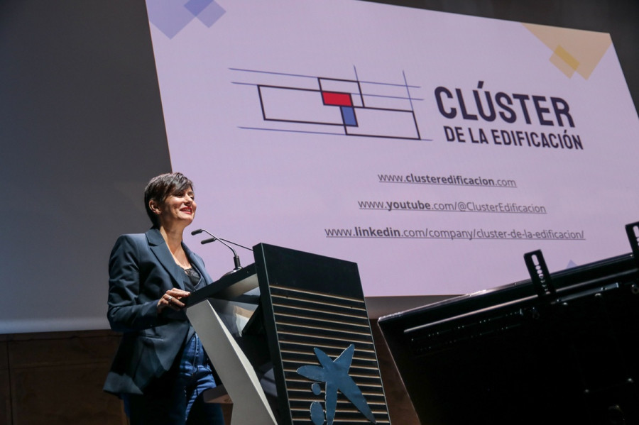 Isabel Rodríguez, ministra de Vivienda, foto de Clúster de la Edificación