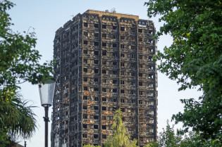Incendio TorreGrenfellLondres CICenero25 123rf2